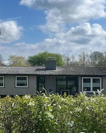 Vakantiehuis Rustige Omgeving, 1,5 Km Het